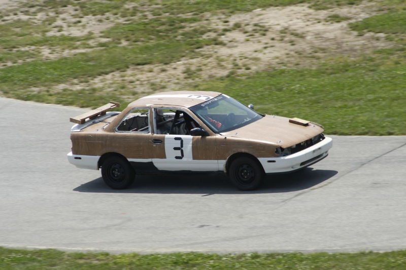 Illustration for article titled The 24 Hours Of LeMons New England 2009 Über Gallery, Part 2